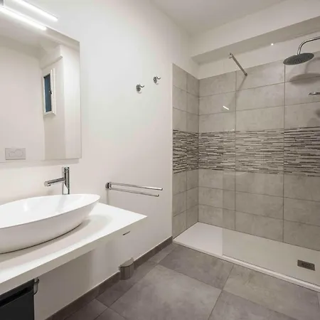 Apartament Brand New In The Heart Of By Mmega